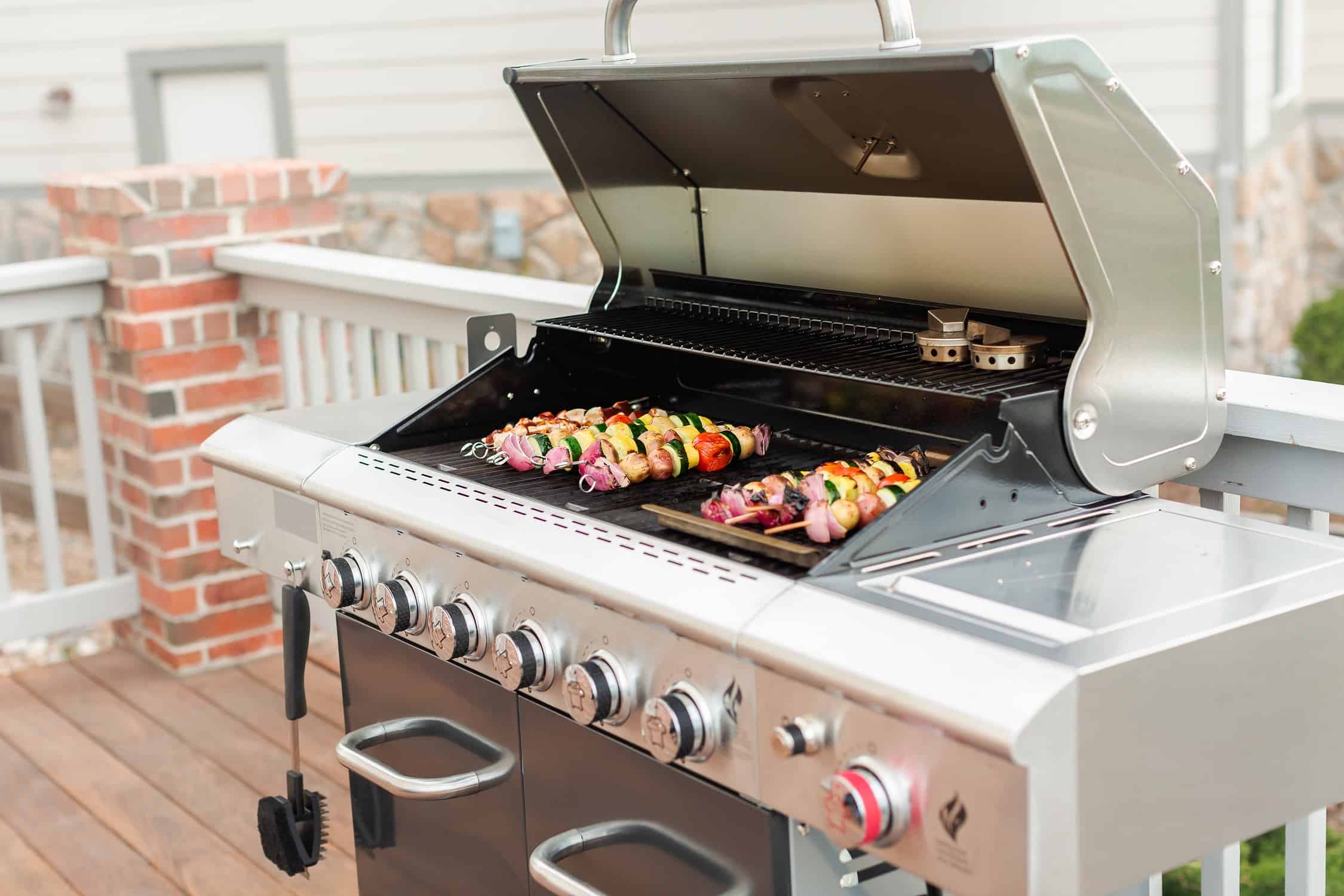 is heat an issue with natural gas grills